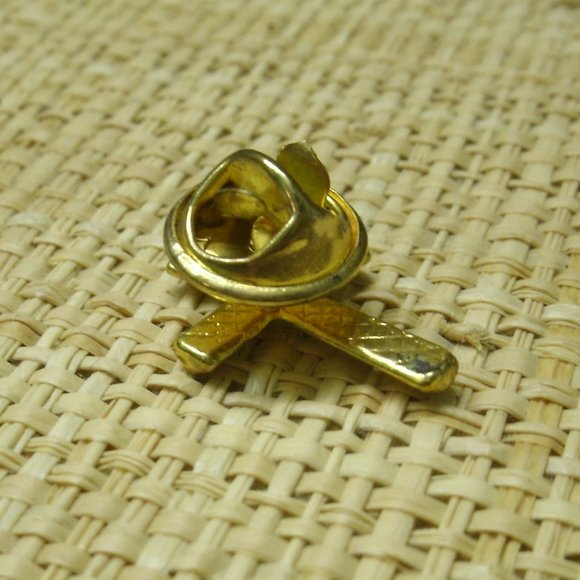 Vintage Gold Metal Cross Lapel Pin or Tie Tack - Picture 3 of 10